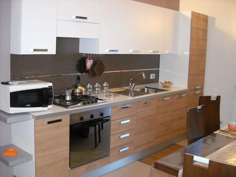 Marconi E Garibaldi 76 Apartment カステッランマーレ・デル・ゴルフォ エクステリア 写真