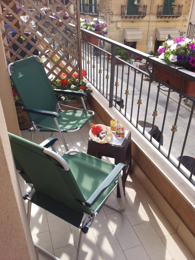 Marconi E Garibaldi 76 Apartment カステッランマーレ・デル・ゴルフォ エクステリア 写真